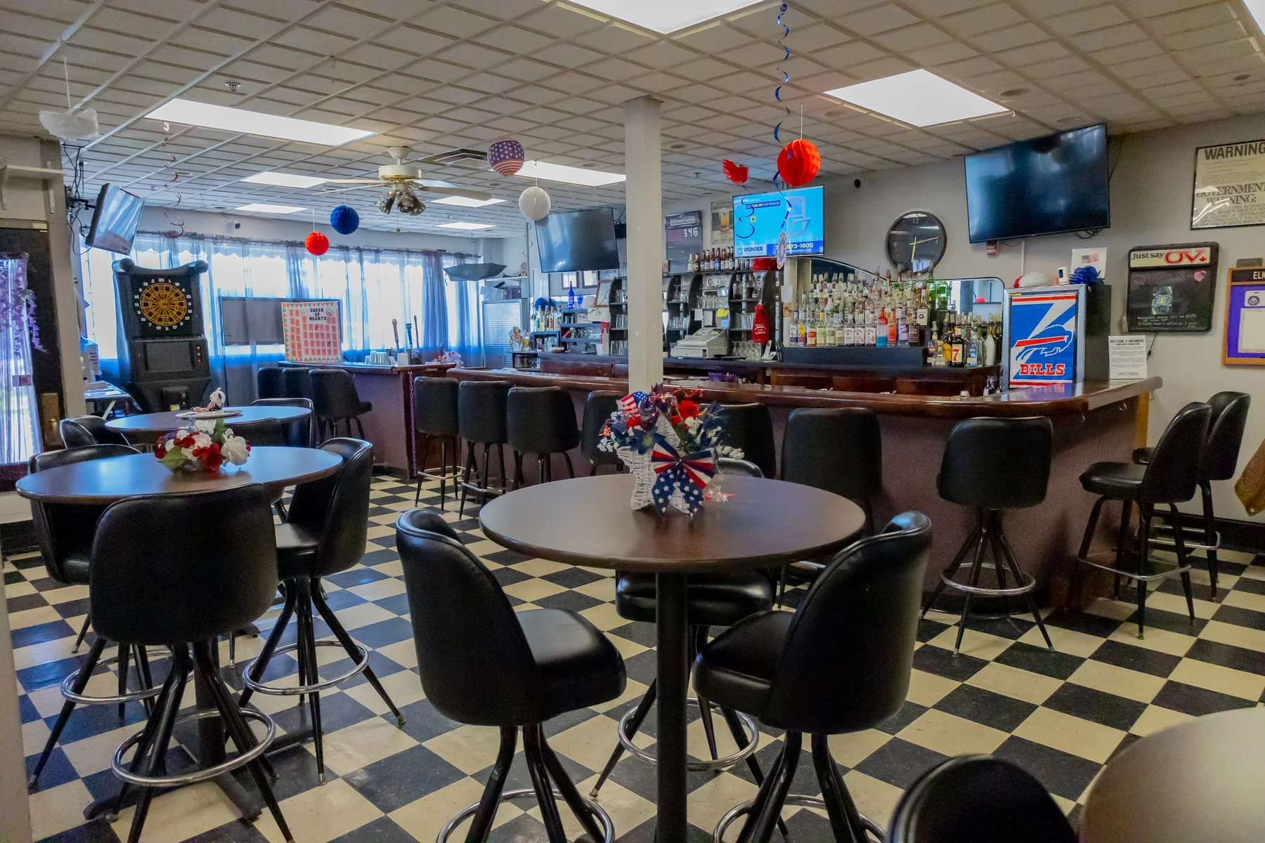 The welcoming lounge inside Lodge 346